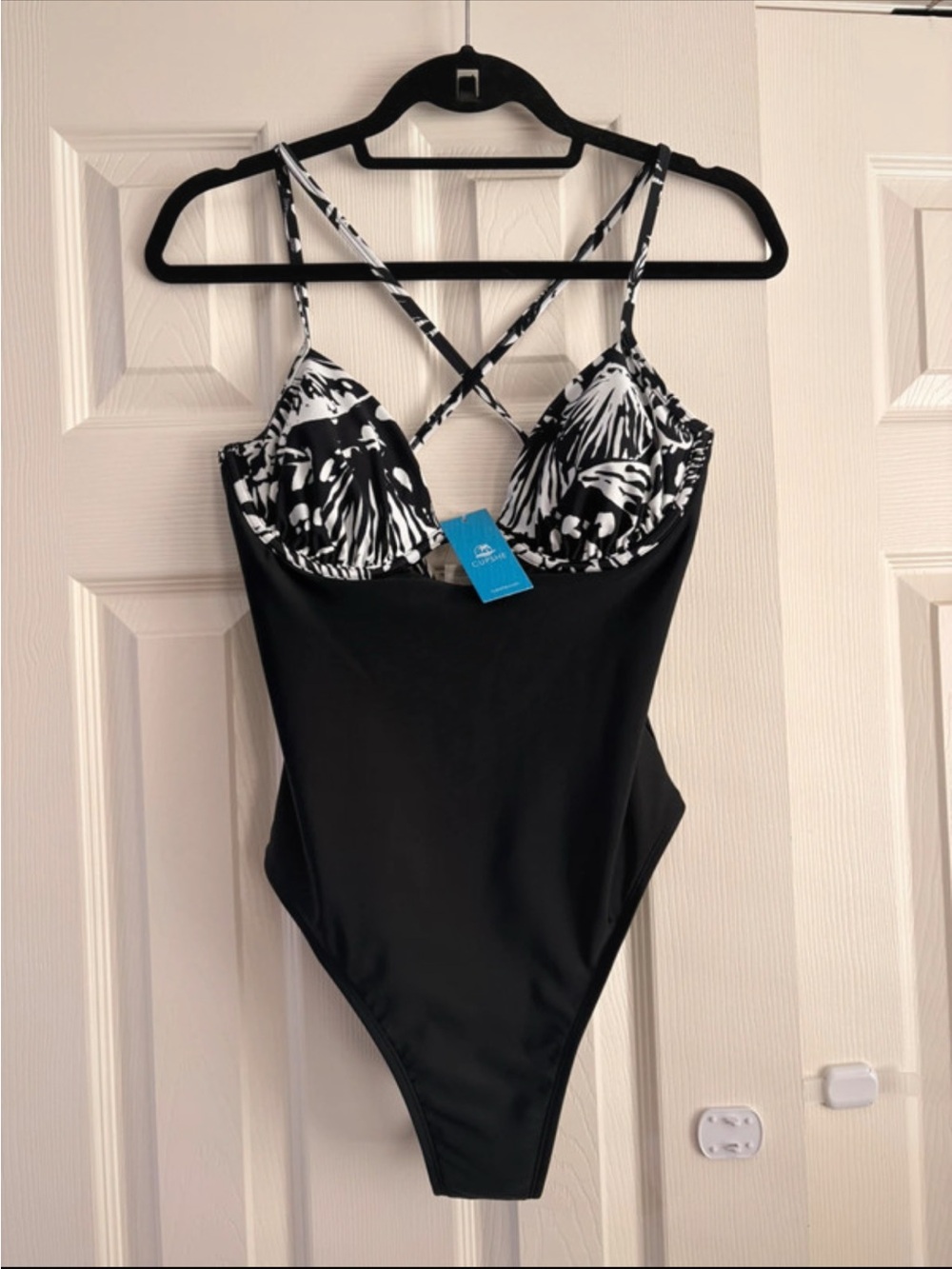 Cupshe one piece bathing suit new with tags NWT